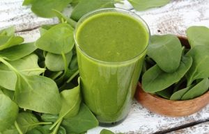 Mắc bệnh trĩ nên ăn rau chân vịt