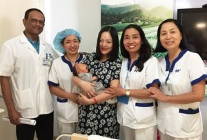 Đội ngũ bác sĩ làm việc