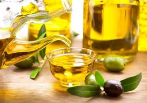 Dầu có nguồn gốc tự nhiên cũng làm cải thiện bệnh trĩ